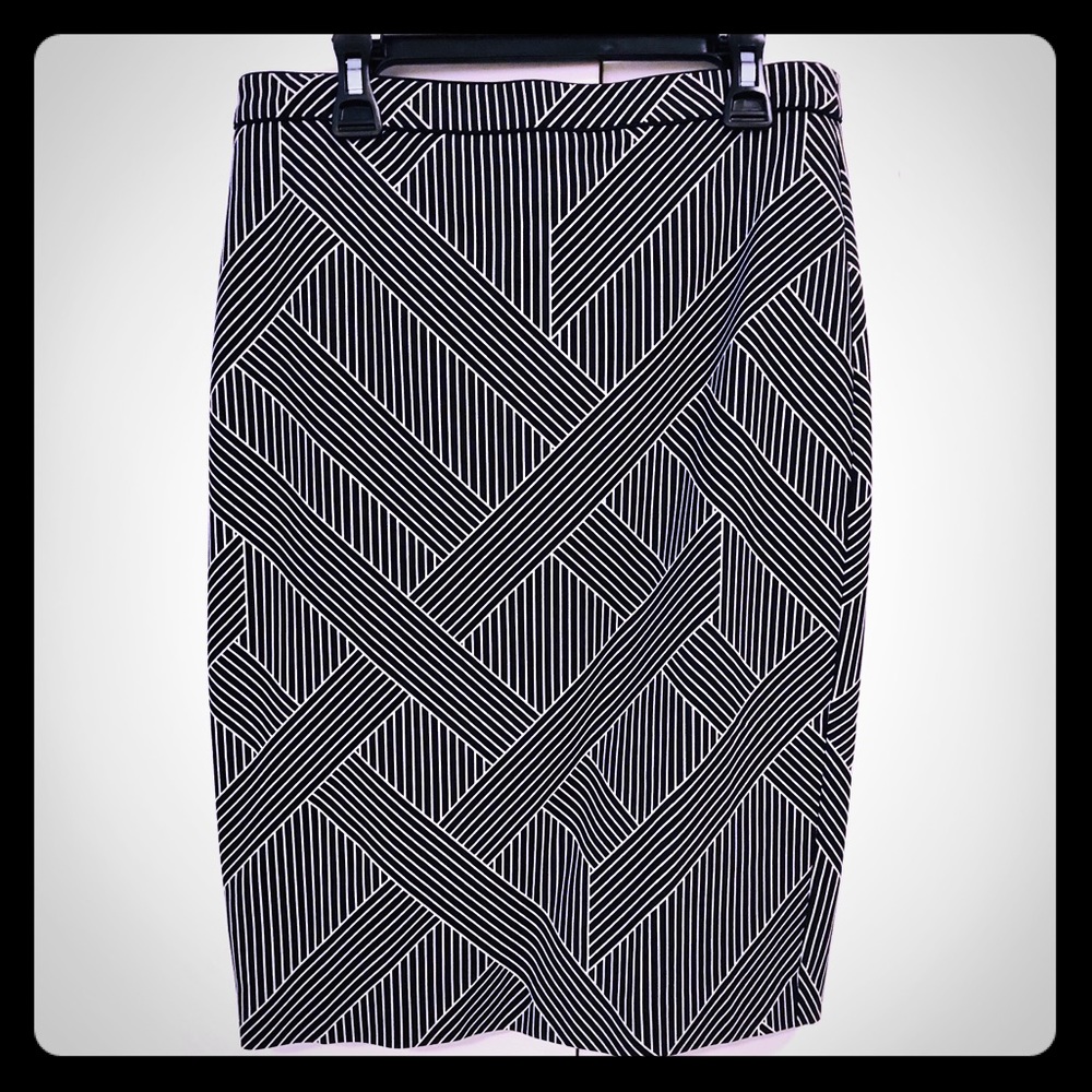 Ann Taylor Black and White Pencil Skirt